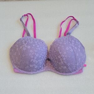 Victoria's Secret NWOT Lavender and Fuchsia Lace Bra 34DD